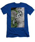 Lemur Pose Christiane Schulze T-Shirt